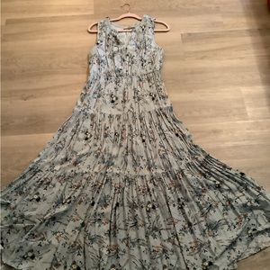 Beautiful blue midi dress